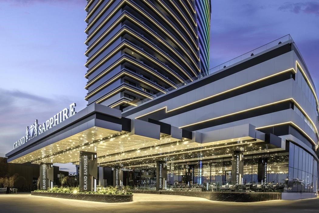 Grand Sapphire Resort Hotel 