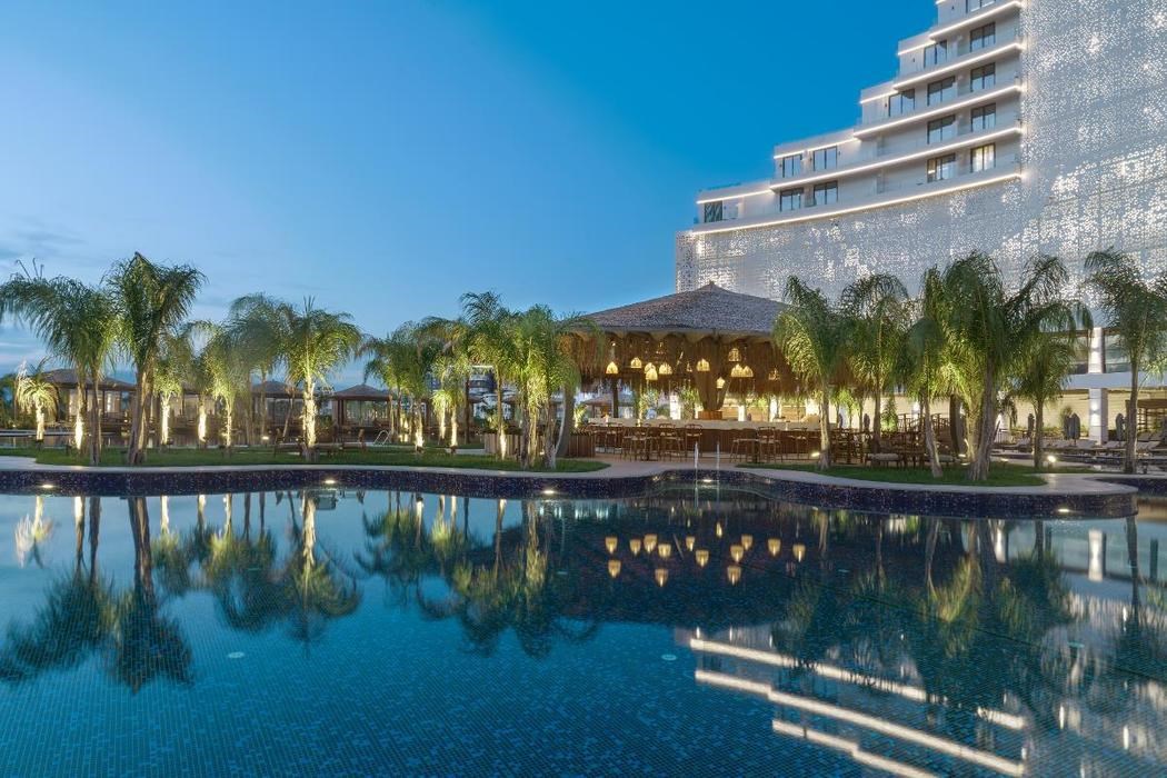 Grand Sapphire Resort Hotel 