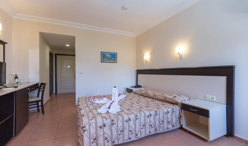 Helios Hotel