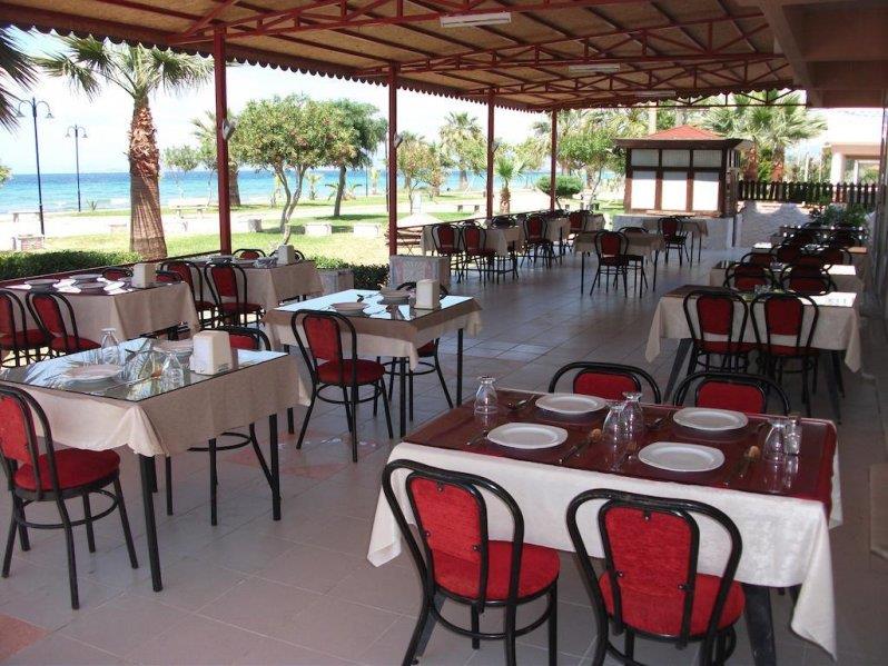 Holiday Hotel Güzelçamlı