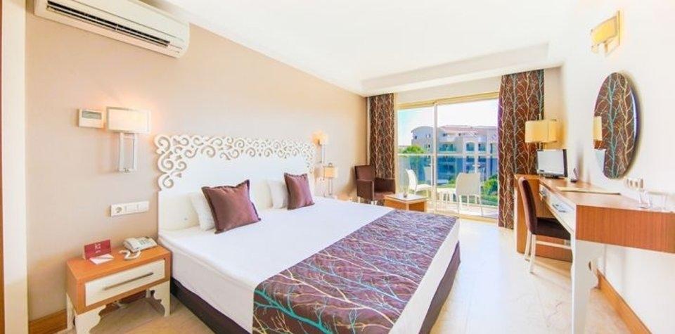 Horus Paradise Luxury Resort