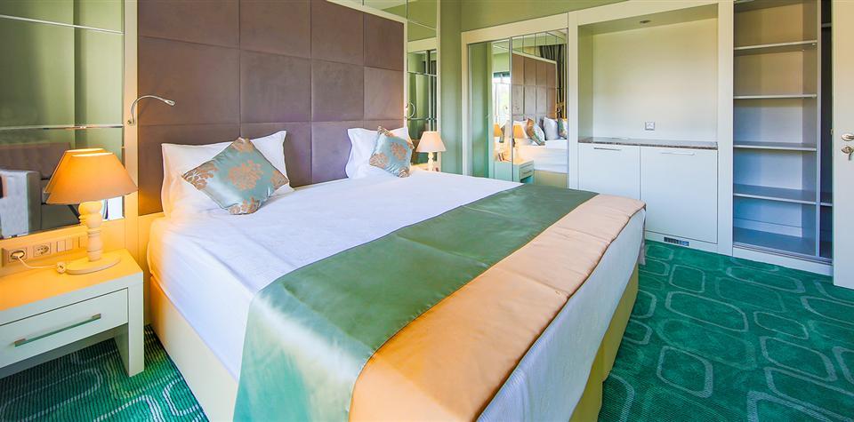 Horus Paradise Luxury Resort