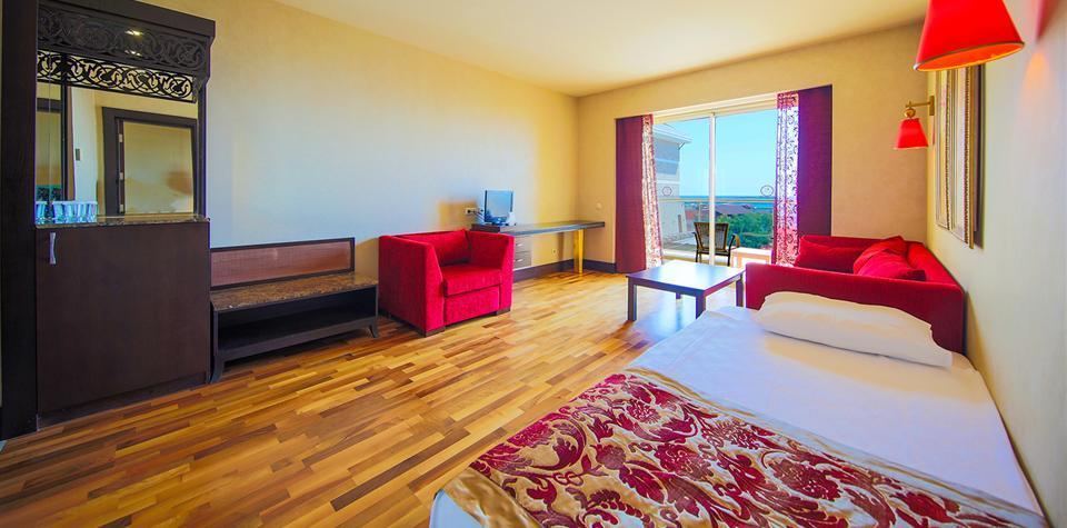 Horus Paradise Luxury Resort