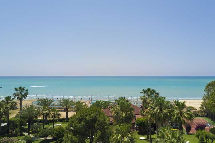 Hotel Terrace Beach Resort