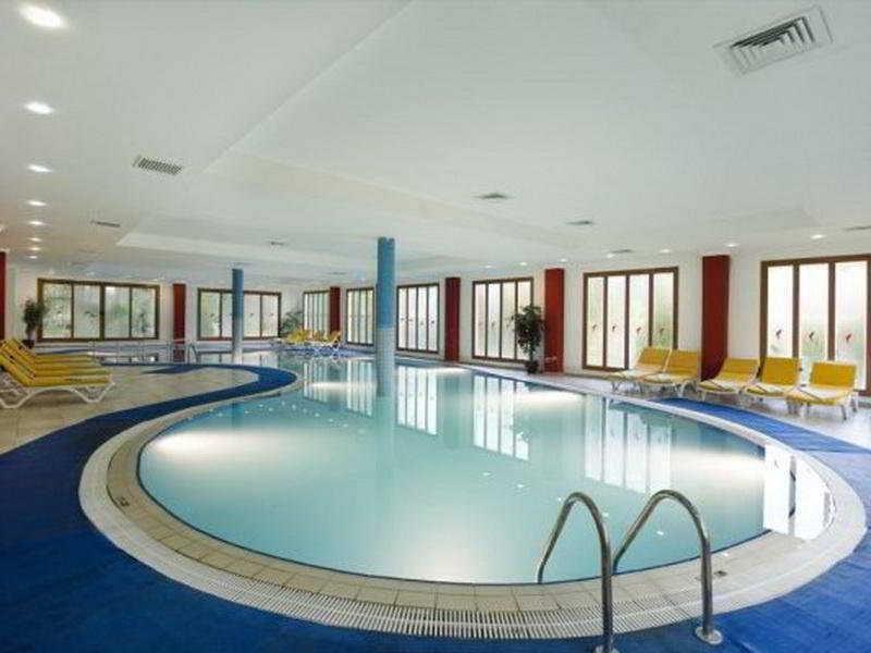 Jacaranda Luxury Club Hotel 