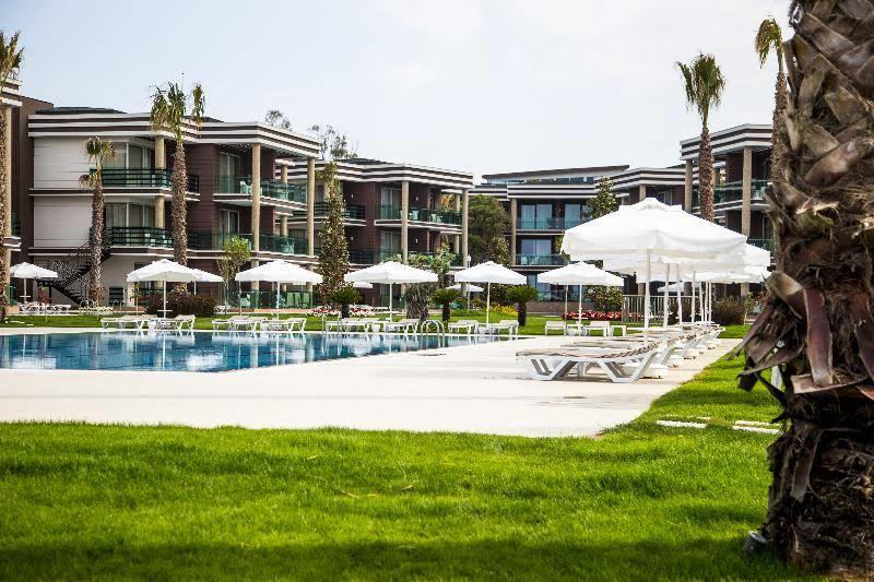 Jacaranda Luxury Club Hotel 