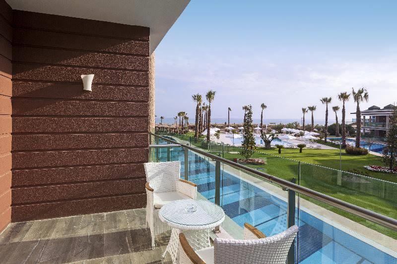 Jacaranda Luxury Club Hotel 