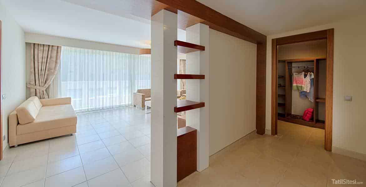 Kamelya Collection K Club