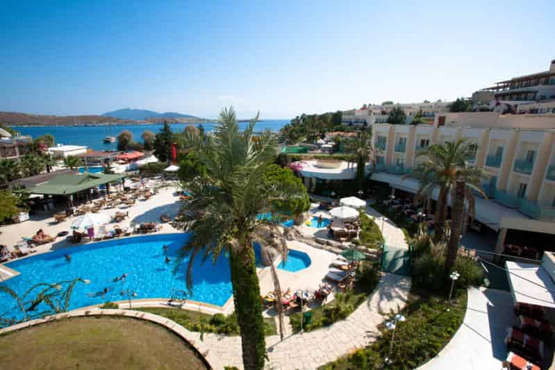Karya Palm Beach Hotel