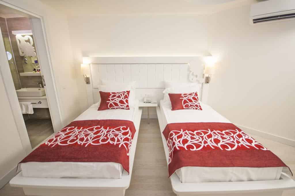 Laguna Beach Alya Resort & Spa