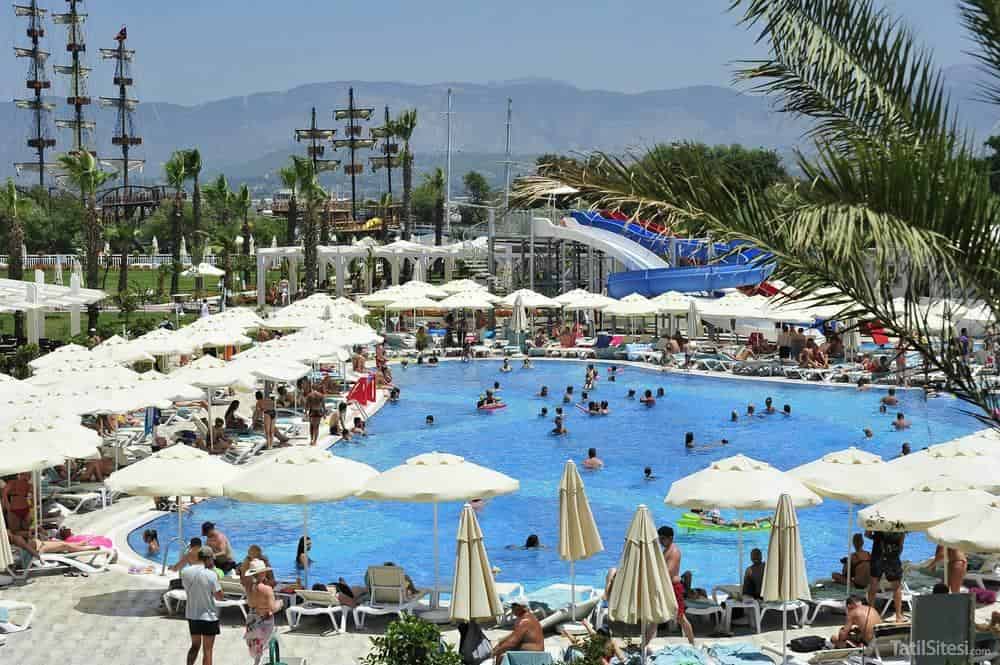 Lake & River Side Hotel Spa