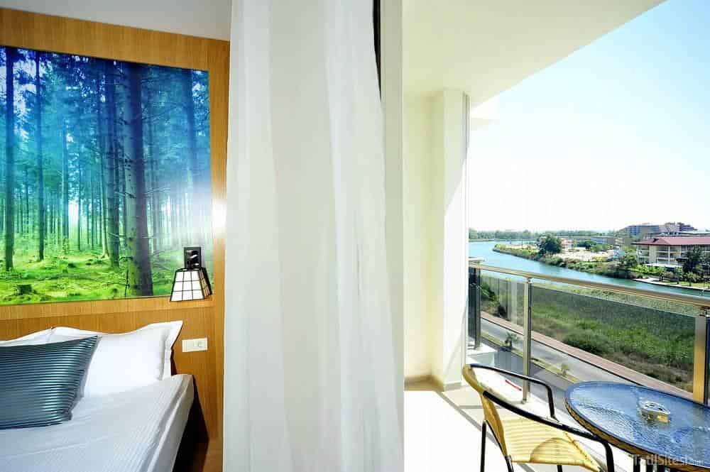 Lake & River Side Hotel Spa