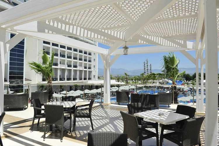 Lake & River Side Hotel Spa