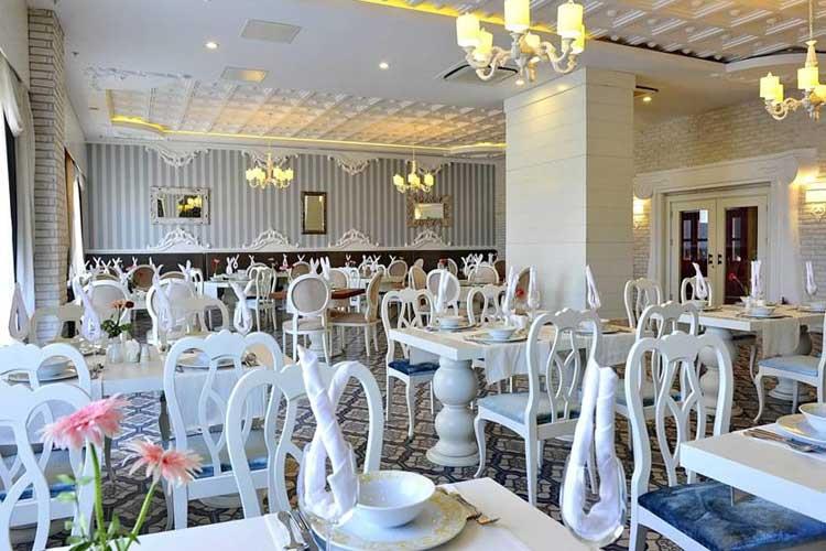 Lake & River Side Hotel Spa