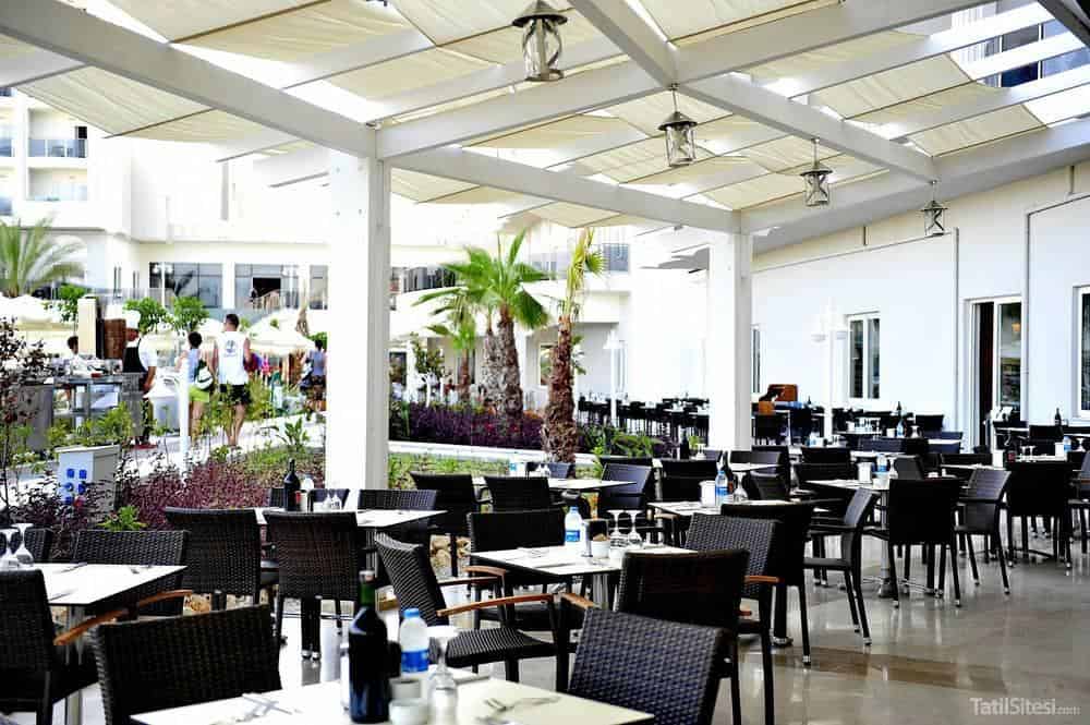 Lake & River Side Hotel Spa