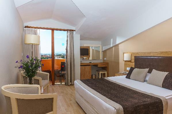 Larissa Stone Palace Hotel