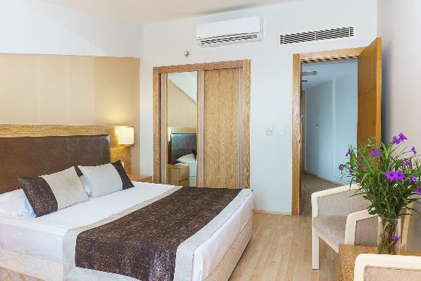 Larissa Stone Palace Hotel