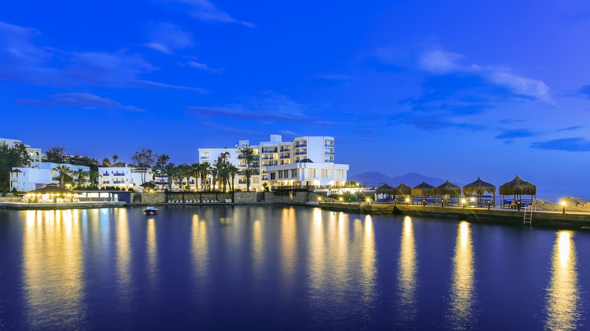 Le Bleu Hotel Resort