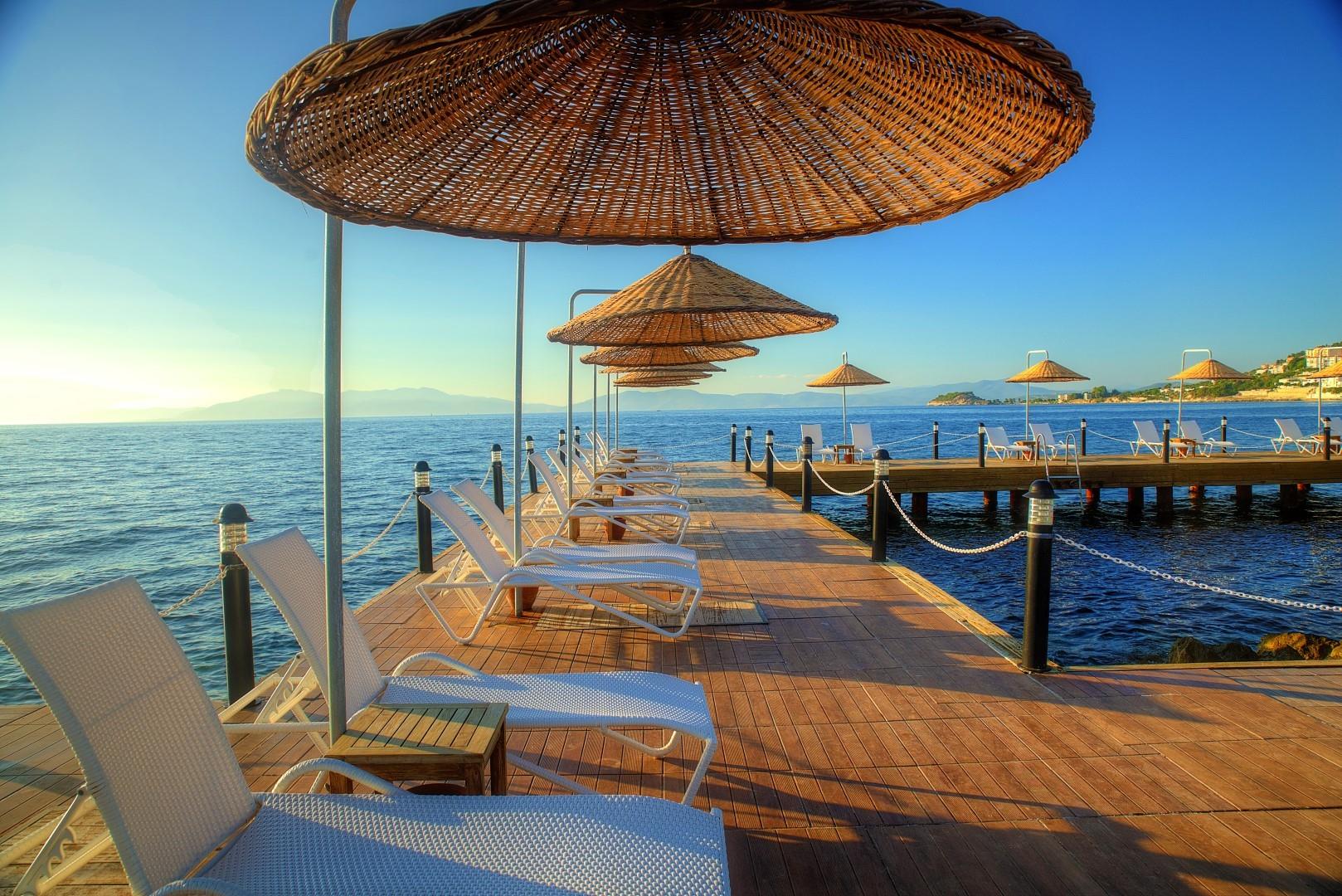 Le Bleu Hotel Resort