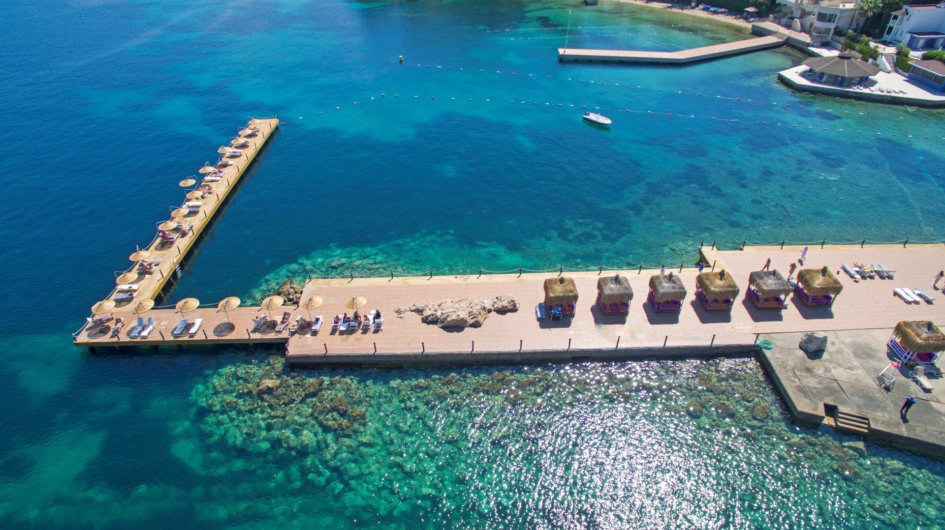 Le Bleu Hotel Resort