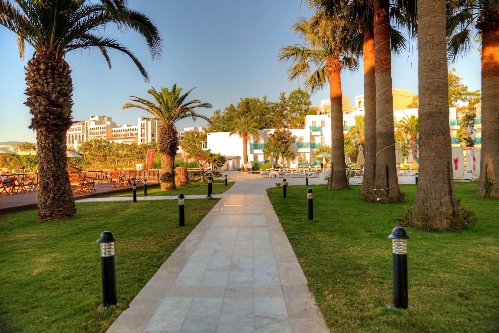 Le Bleu Hotel Resort