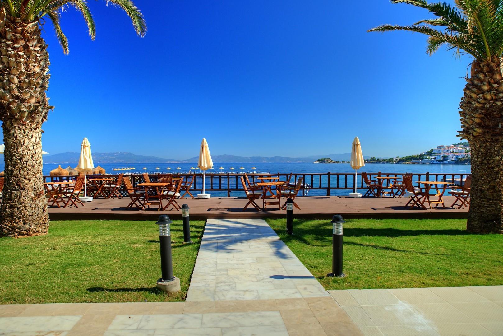 Le Bleu Hotel Resort