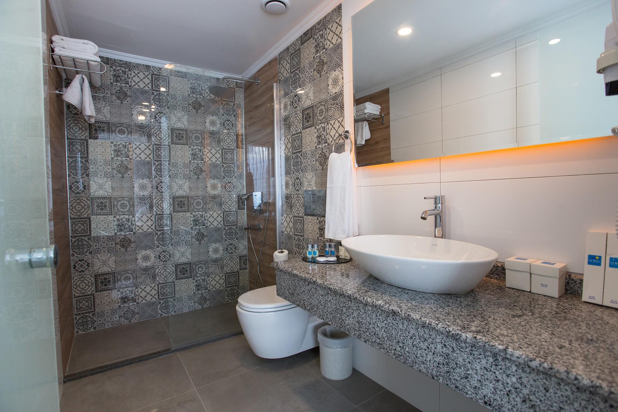 Le Bleu Hotel Resort