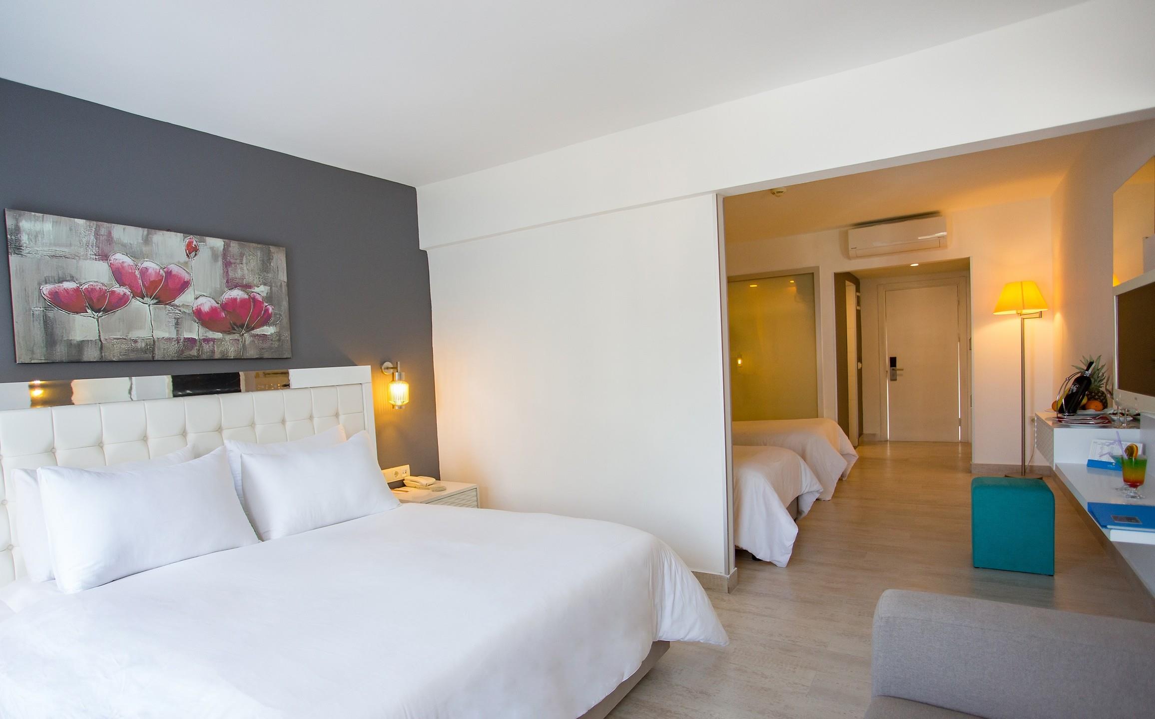 Le Bleu Hotel Resort