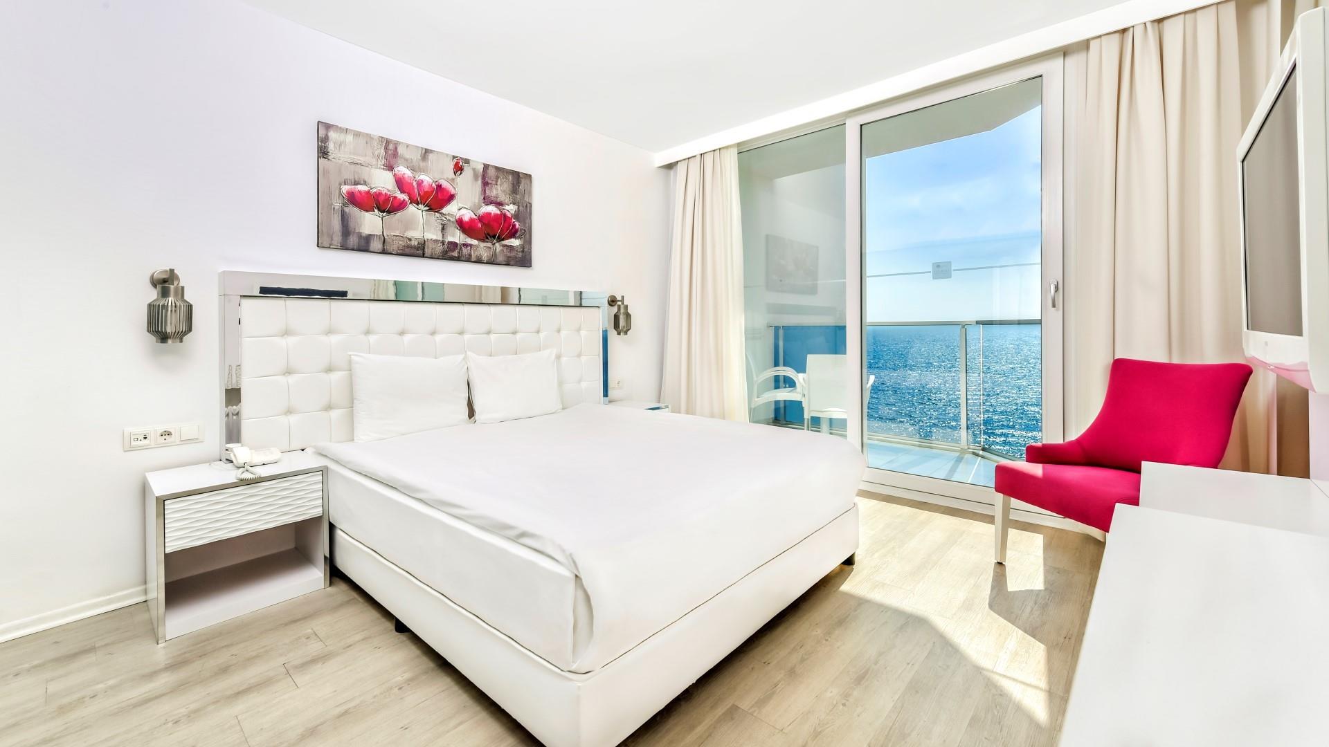 Le Bleu Hotel Resort