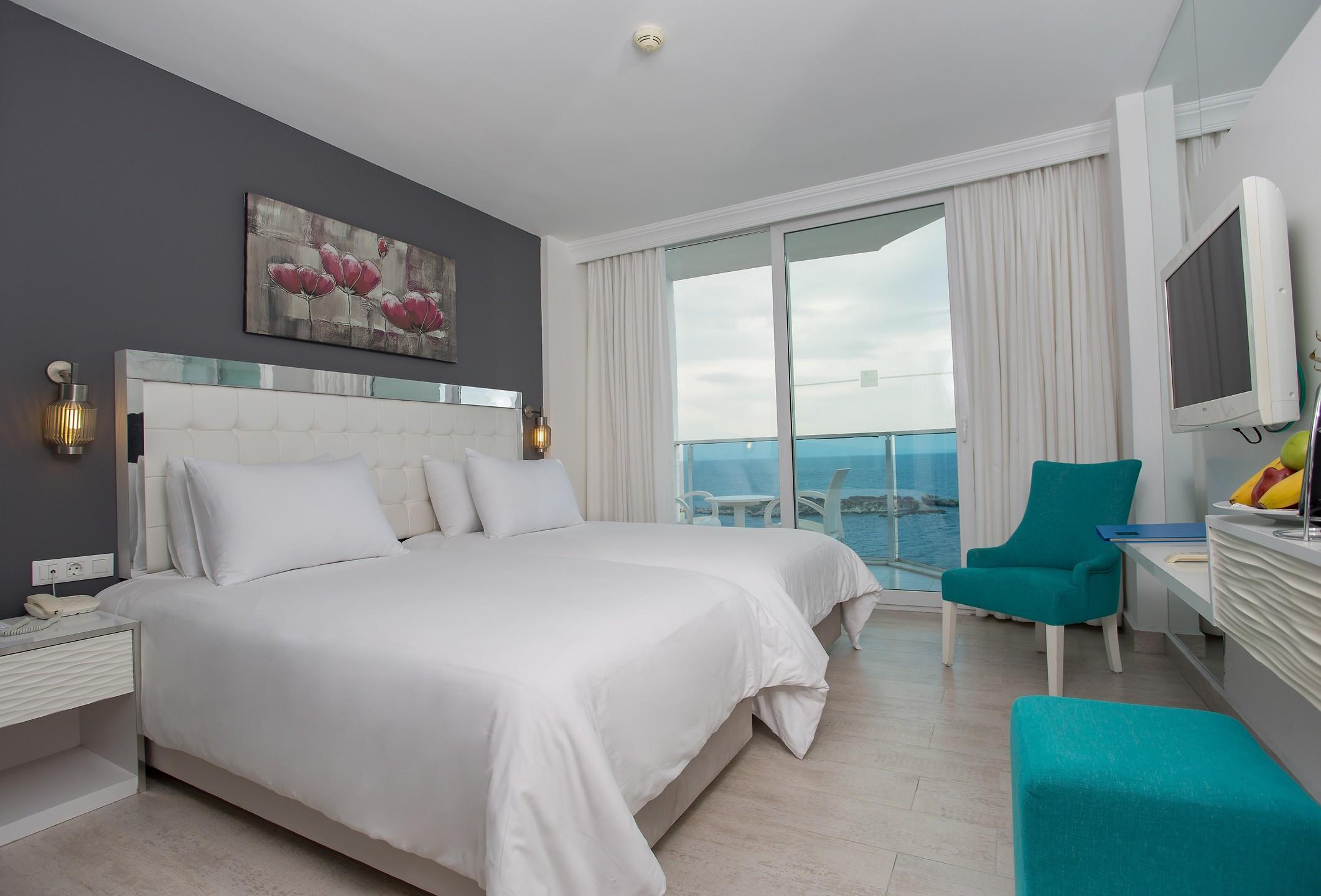 Le Bleu Hotel Resort