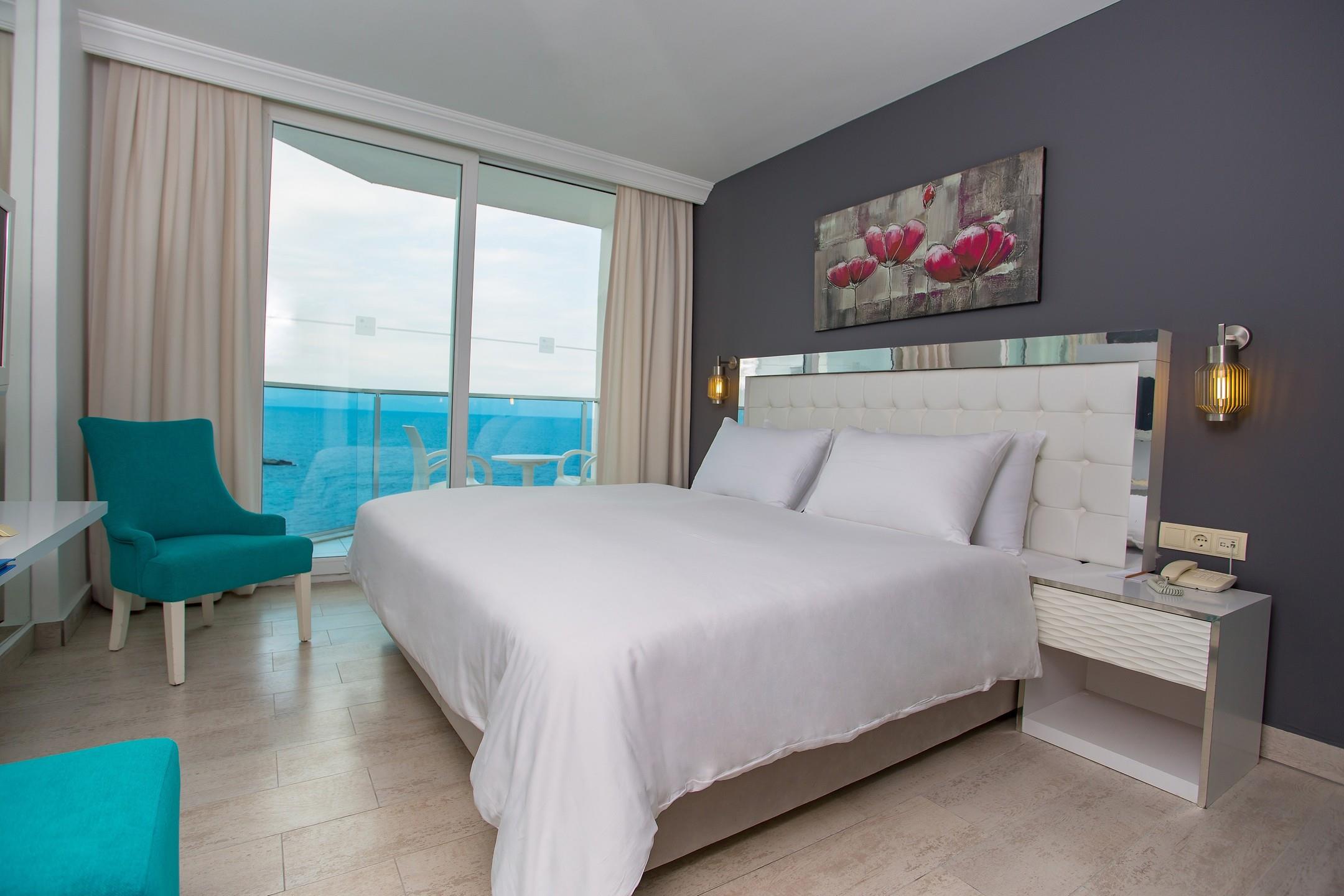 Le Bleu Hotel Resort