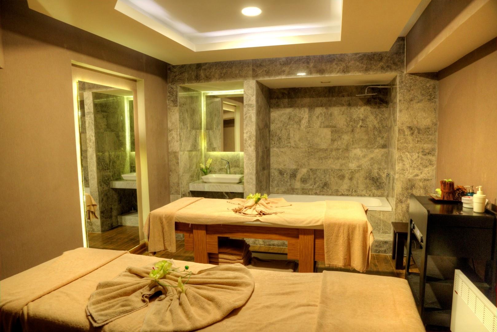 Le Bleu Hotel Resort