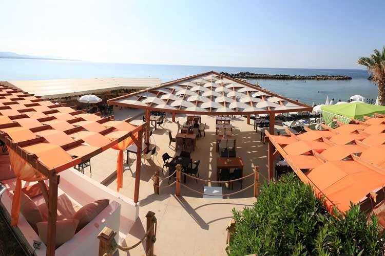 Le Chateau Lambousa Hotel