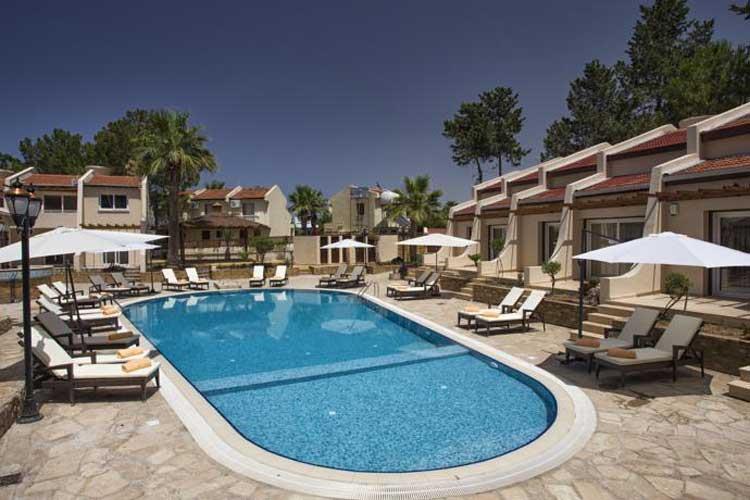 Le Chateau Lambousa Hotel