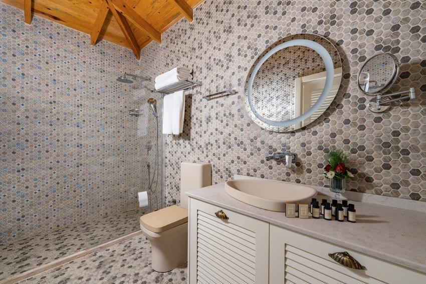 Les Ambassadeurs Hotel