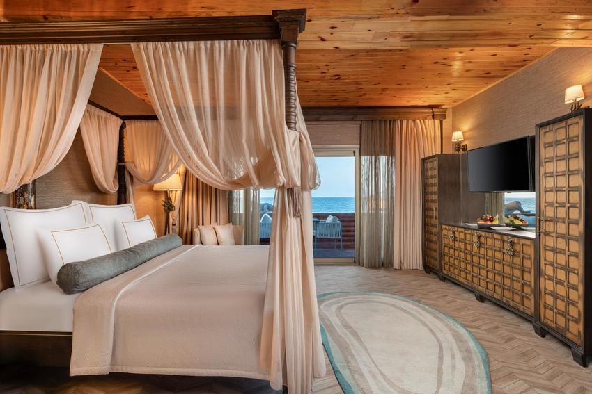 Les Ambassadeurs Hotel