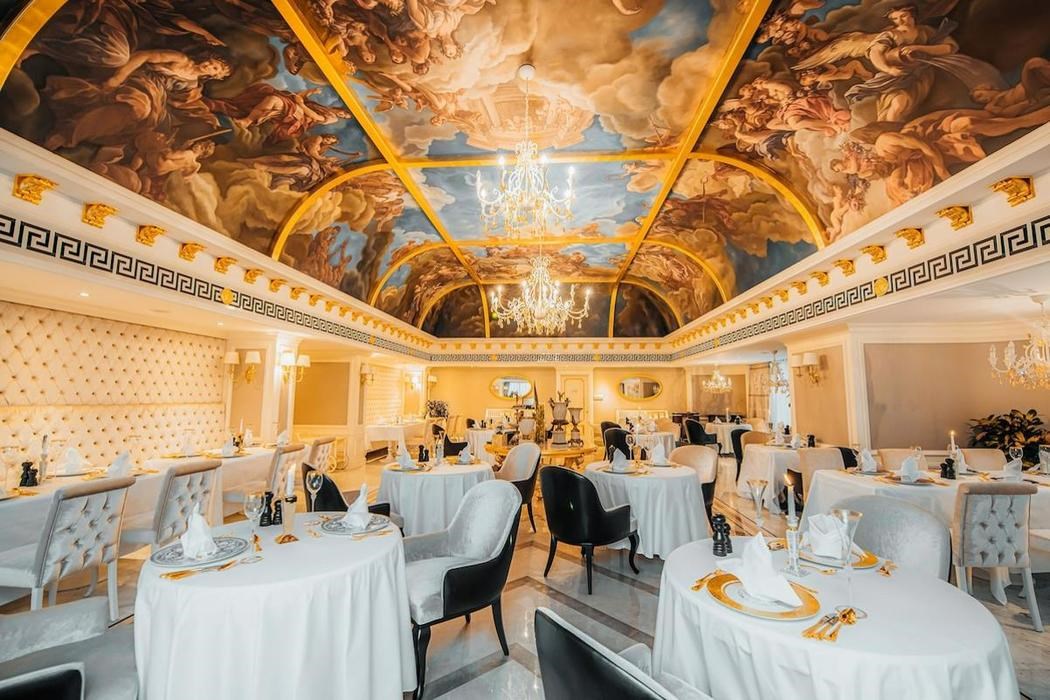 Les Ambassadeurs Hotel