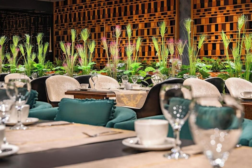 Les Ambassadeurs Hotel