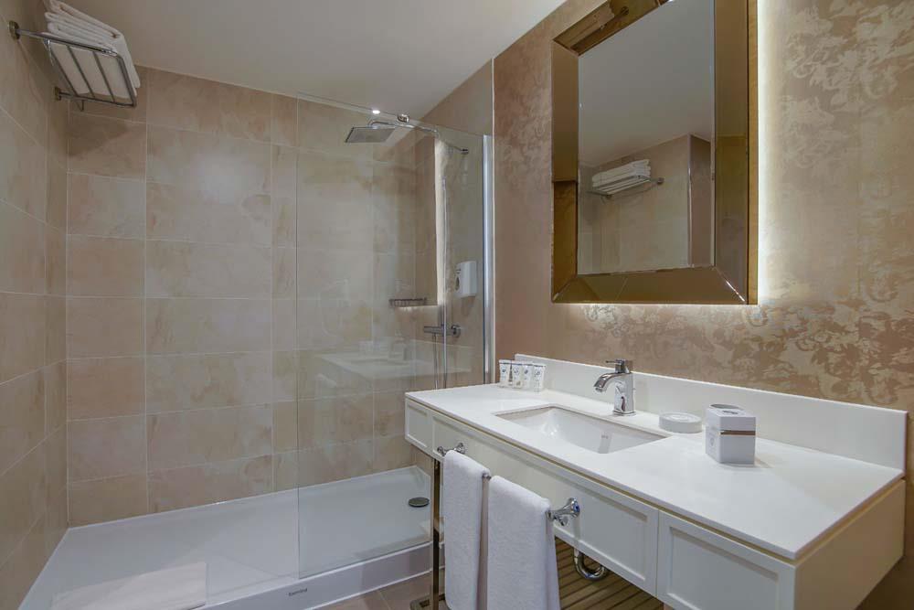 Limak Cyprus Deluxe Hotel 