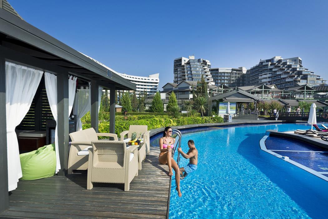 Limak Lara De Luxe Hotel & Resort