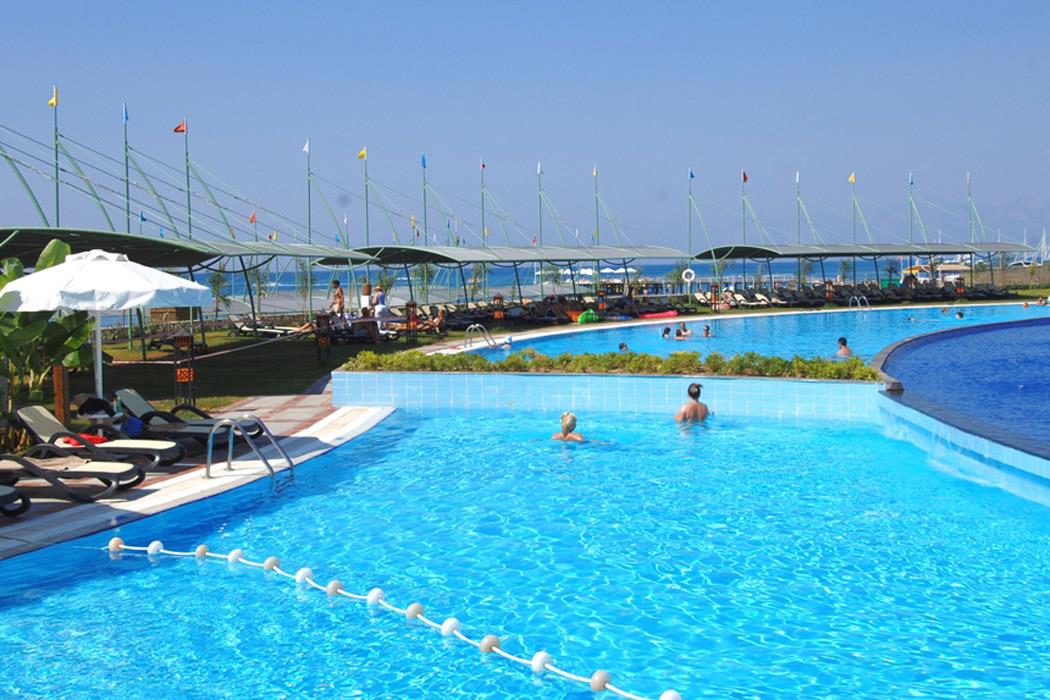 Limak Lara De Luxe Hotel & Resort