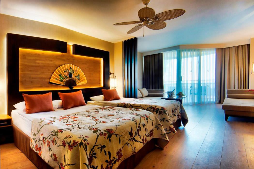 Limak Lara De Luxe Hotel & Resort