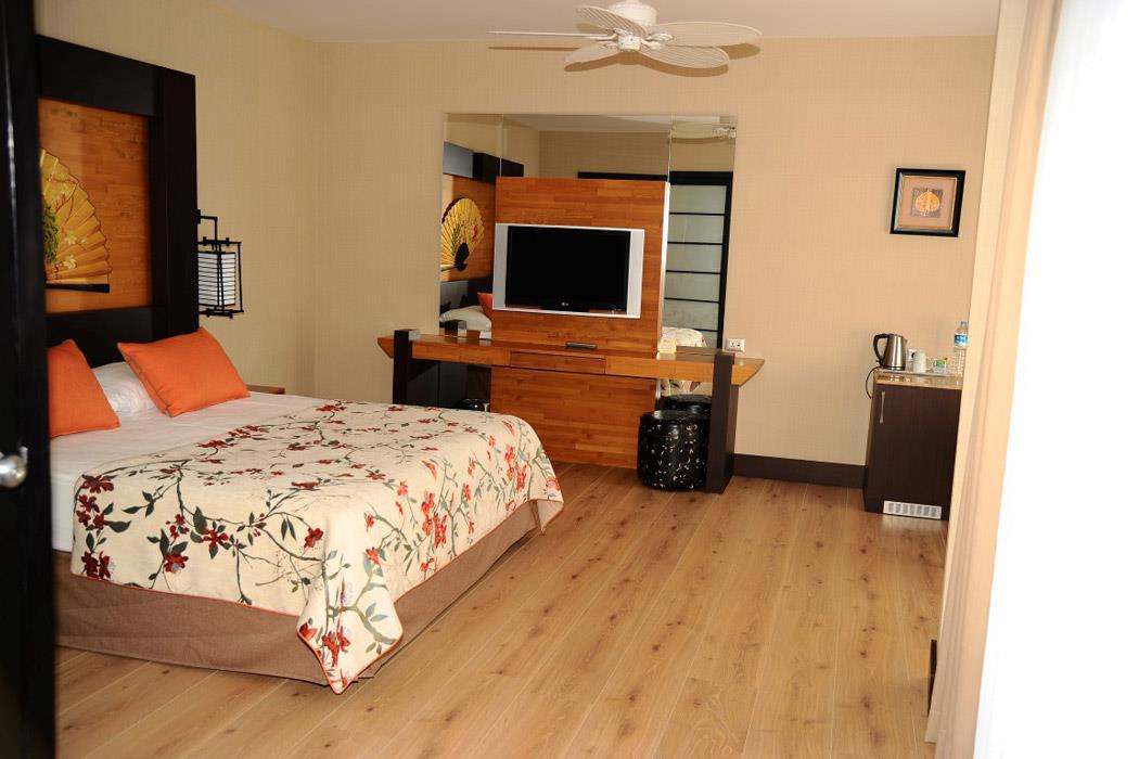 Limak Lara De Luxe Hotel & Resort