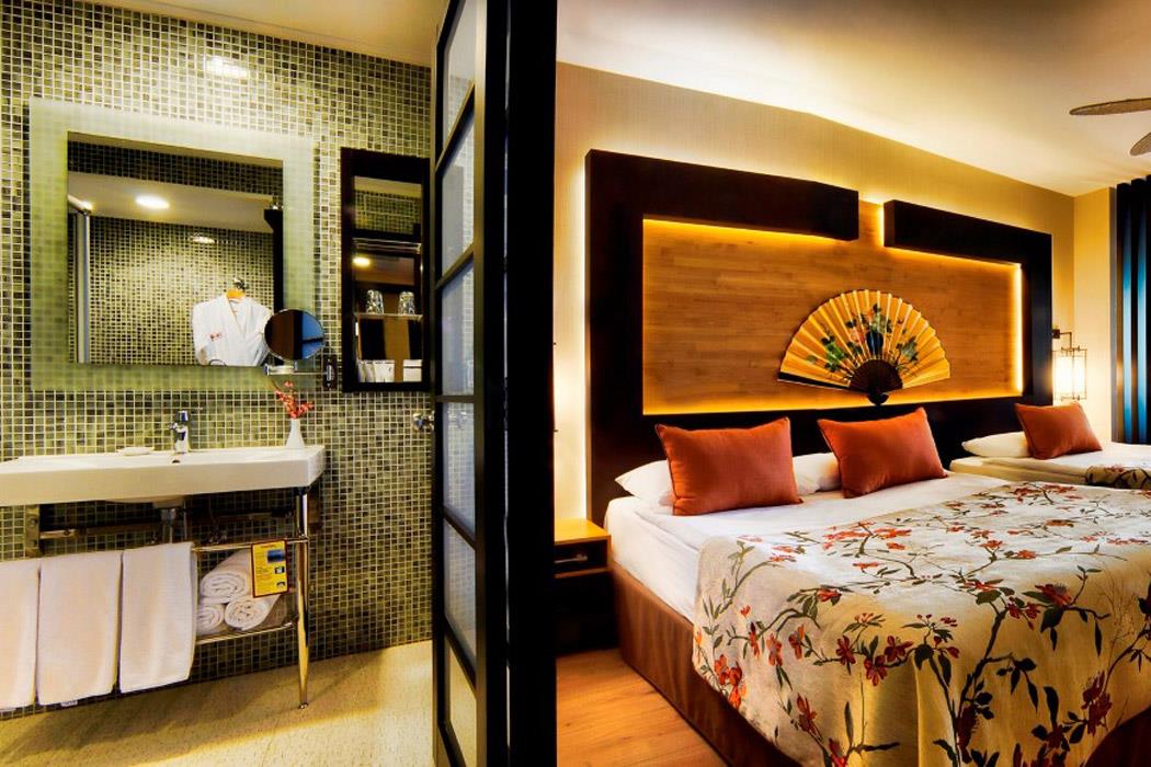 Limak Lara De Luxe Hotel & Resort