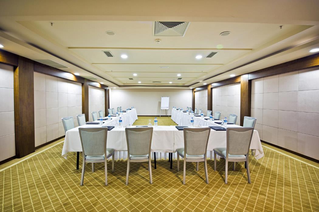 Limak Lara De Luxe Hotel & Resort