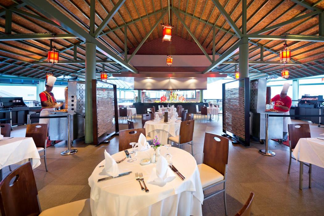 Limak Lara De Luxe Hotel & Resort