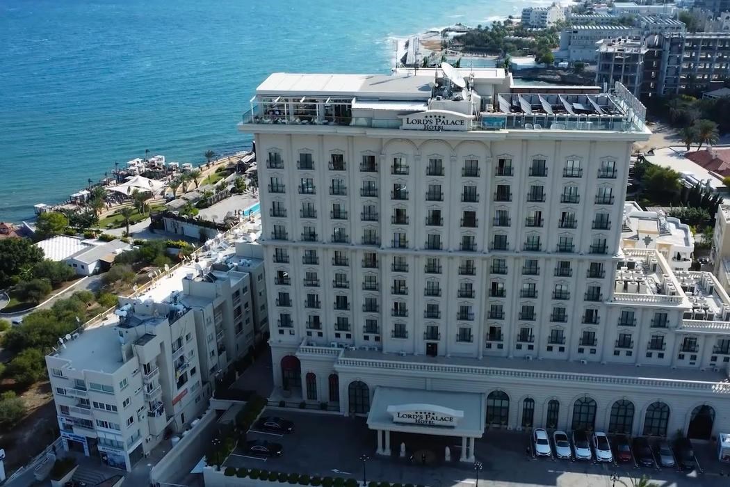 Lord’s Palace Hotel 