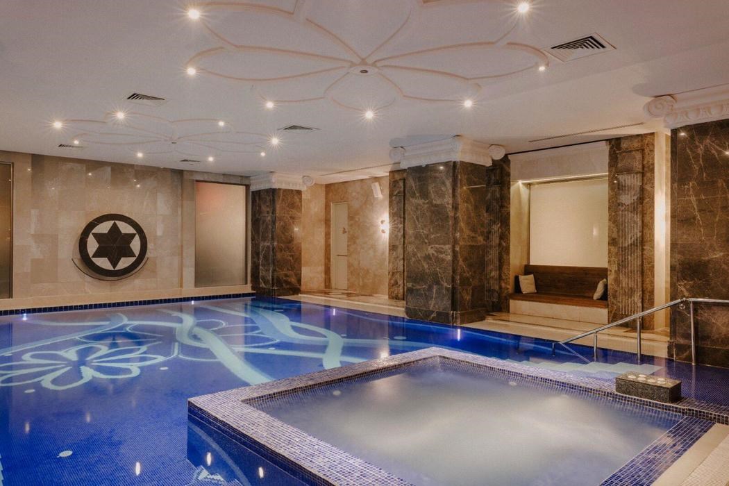 Lord’s Palace Hotel 