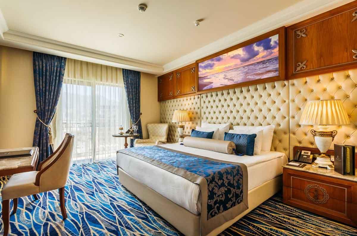 Lord’s Palace Hotel 