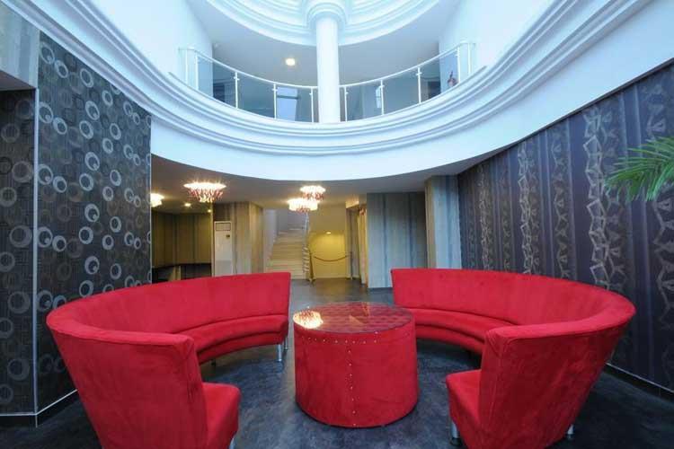 Luna Beach Deluxe Hotel